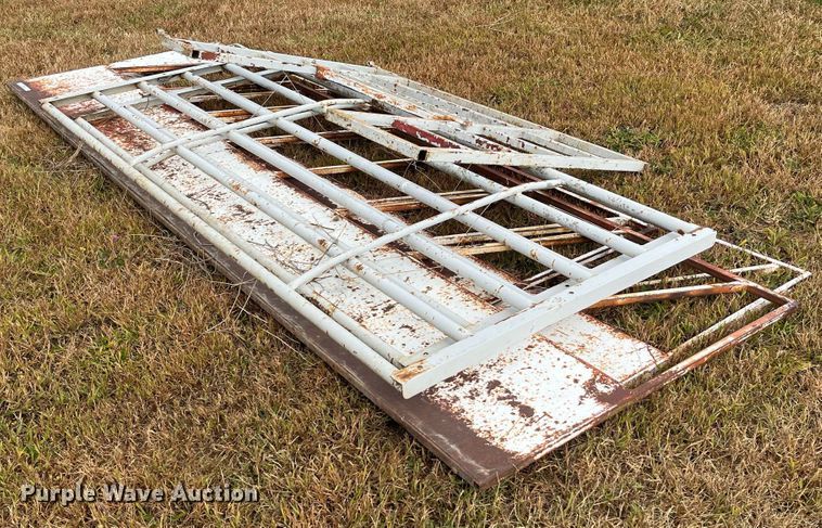 image for item MN9342 Bale feeder