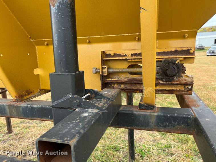 image for item MN9344 Hi-way E2020XT10  spreader