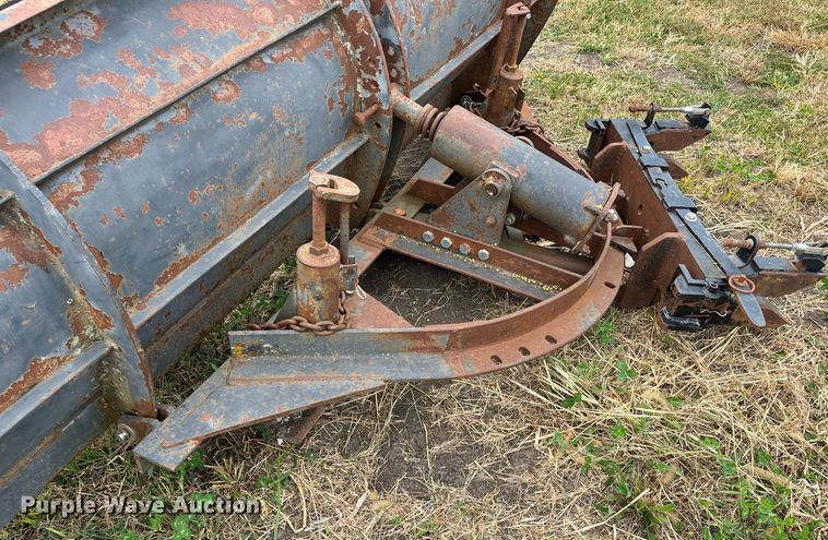 image for item MN9345 Valk V51075  snow plow