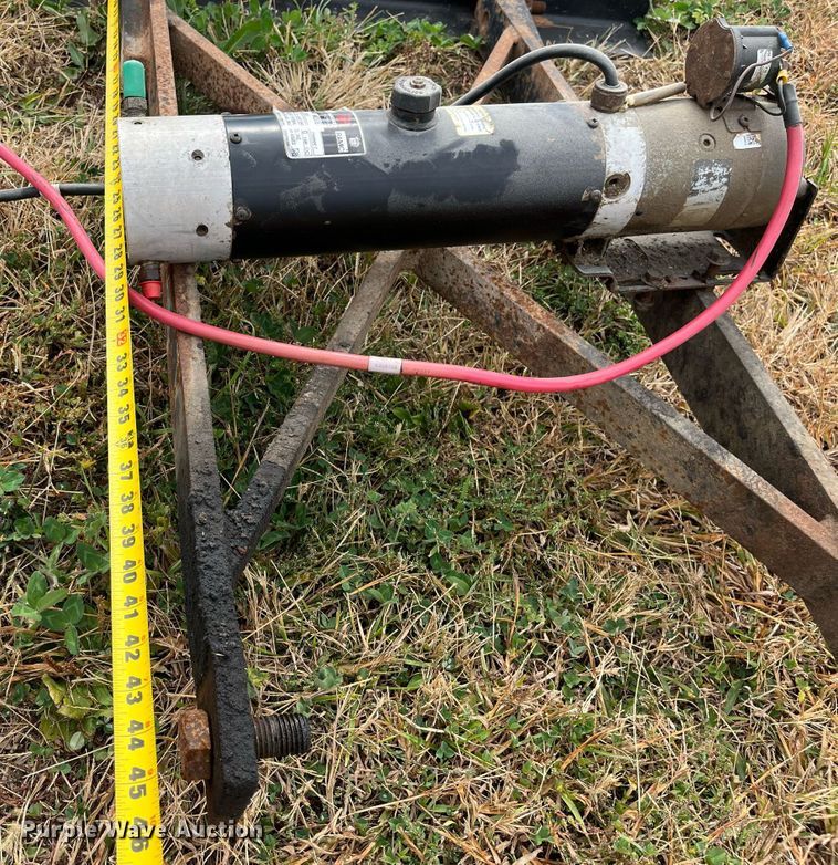 image for item MN9345 Valk V51075  snow plow