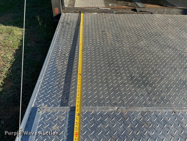 image for item MR9335 2002 Pace SCG8540TTA3  enclosed cargo trailer