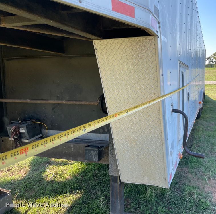 image for item MR9335 2002 Pace SCG8540TTA3  enclosed cargo trailer