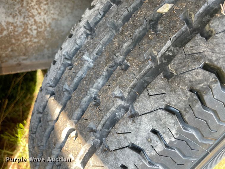 image for item MR9335 2002 Pace SCG8540TTA3  enclosed cargo trailer