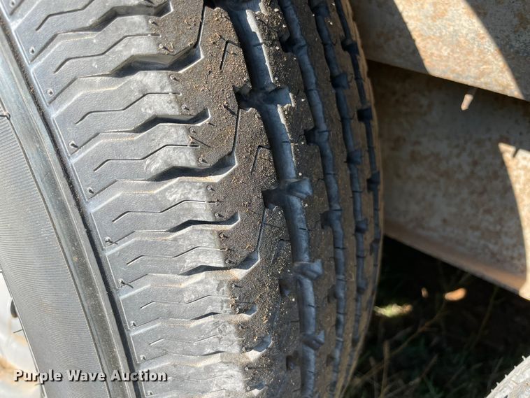 image for item MR9335 2002 Pace SCG8540TTA3  enclosed cargo trailer