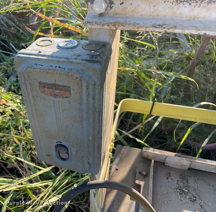 image for item MR9402 Ambrette  press