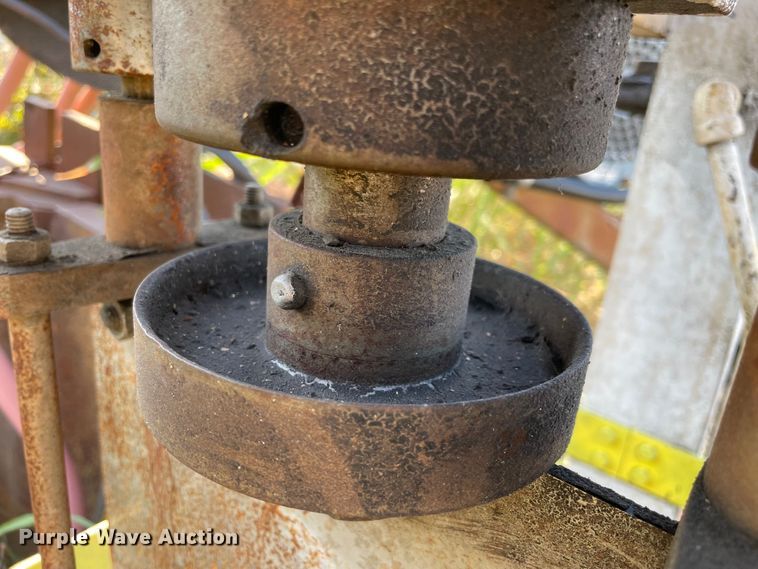 image for item MR9402 Ambrette  press