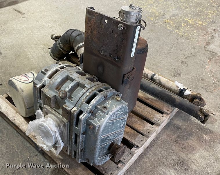 image for item MR9443 Tuthill T850  blower