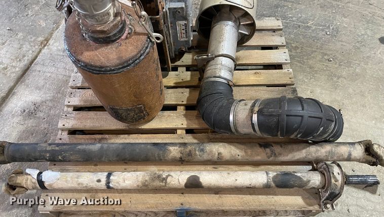 image for item MR9443 Tuthill T850  blower