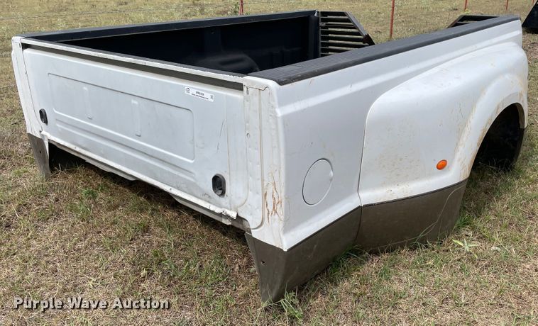 image for item MR9459 Ford F350  pickup truck bed