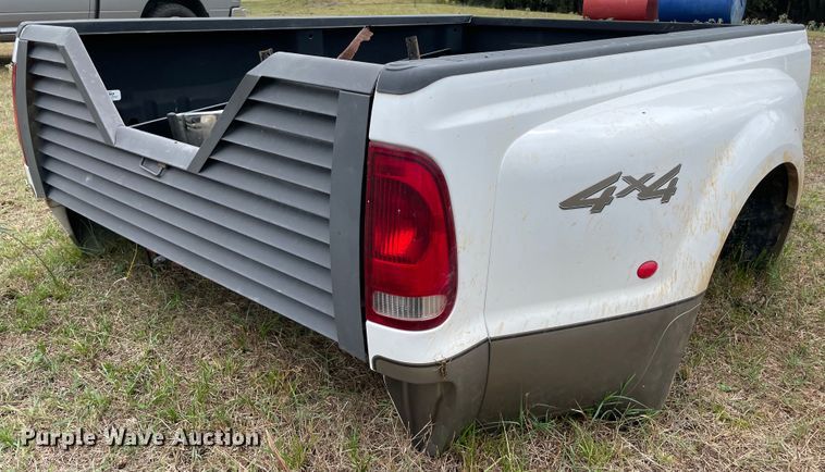 image for item MR9459 Ford F350  pickup truck bed