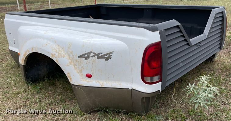 image for item MR9459 Ford F350  pickup truck bed