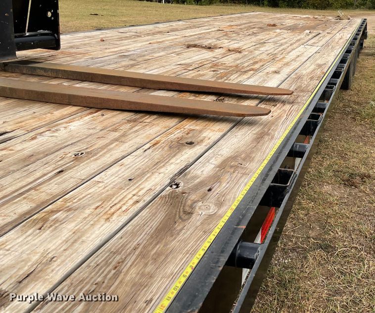 image for item MR9460 2018 Load Trail  equipment trailer