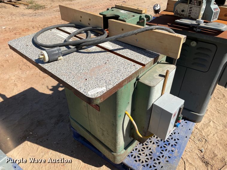 Powermatic 26 router table in Shawnee, OK | Item MR9479 sold | Purple Wave