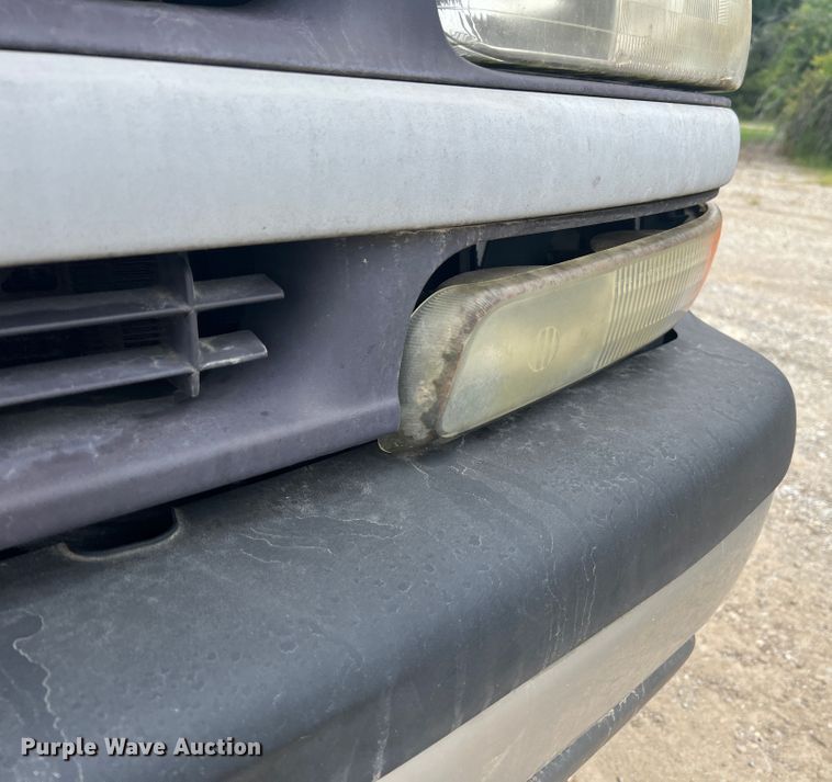 image for item MR9859 2002 Chevrolet Silverado  1500  Ext. Cab pickup truck