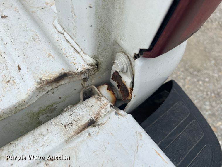 image for item MR9859 2002 Chevrolet Silverado  1500  Ext. Cab pickup truck