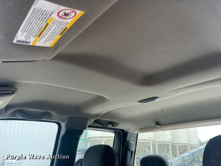 image for item MR9859 2002 Chevrolet Silverado  1500  Ext. Cab pickup truck