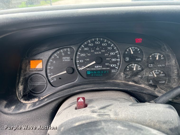 image for item MR9859 2002 Chevrolet Silverado  1500  Ext. Cab pickup truck