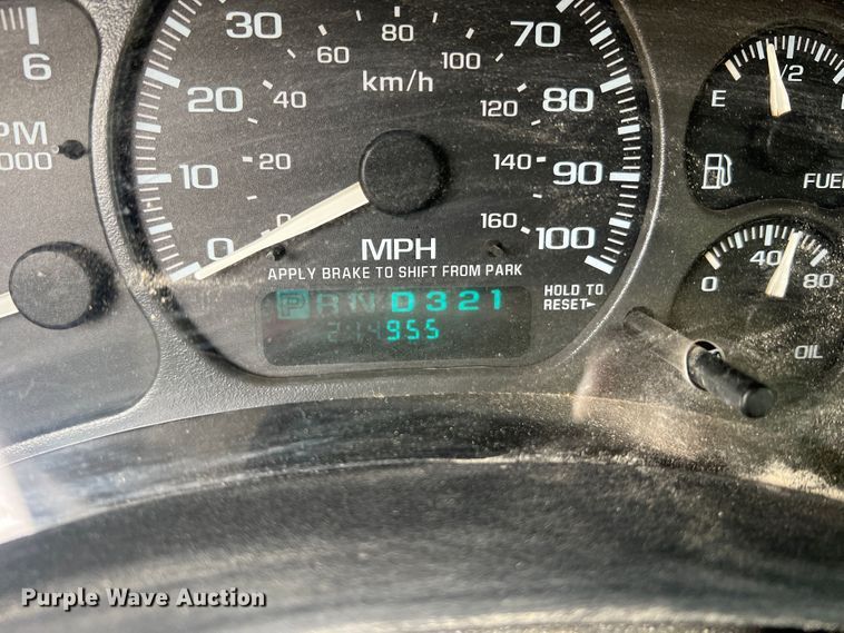 image for item MR9859 2002 Chevrolet Silverado  1500  Ext. Cab pickup truck