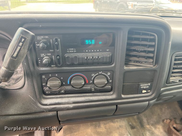 image for item MR9859 2002 Chevrolet Silverado  1500  Ext. Cab pickup truck