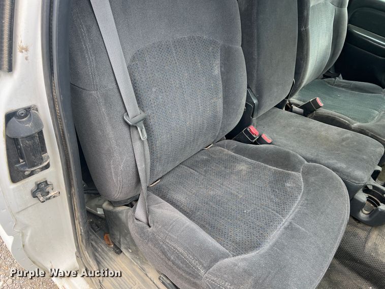 image for item MR9859 2002 Chevrolet Silverado  1500  Ext. Cab pickup truck