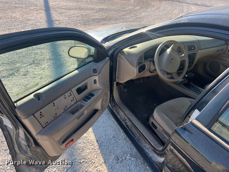 image for item MR9949 2006 Ford Taurus SE