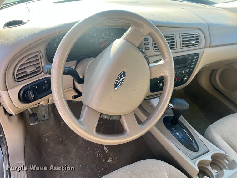 image for item MR9949 2006 Ford Taurus SE