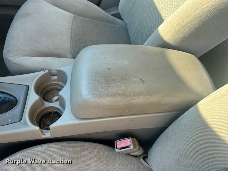 image for item MR9949 2006 Ford Taurus SE