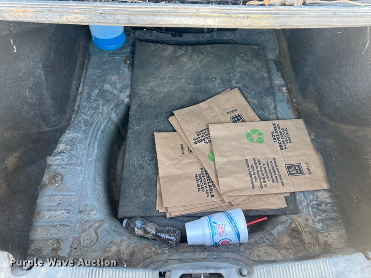 image for item MR9949 2006 Ford Taurus SE