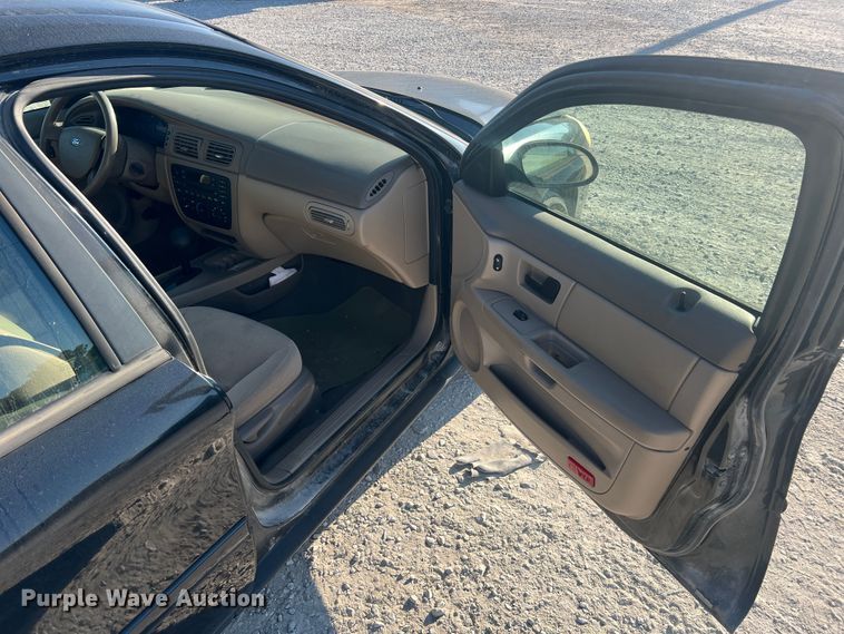 image for item MR9949 2006 Ford Taurus SE