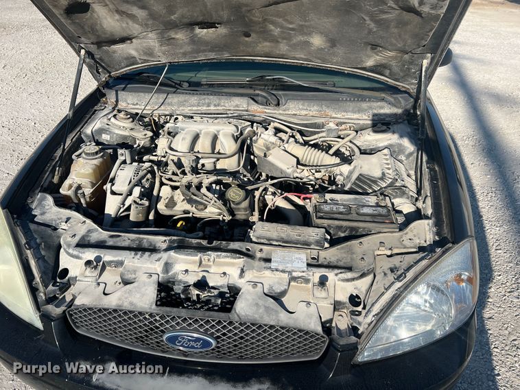 image for item MR9949 2006 Ford Taurus SE