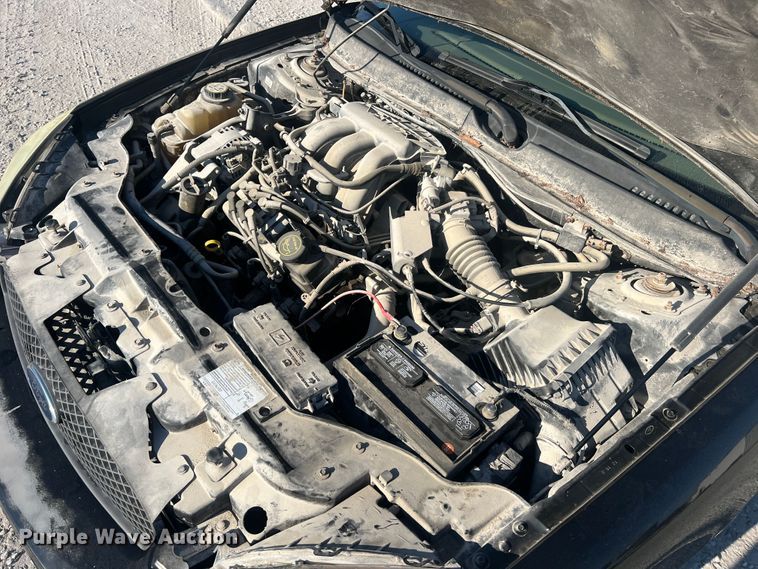 image for item MR9949 2006 Ford Taurus SE