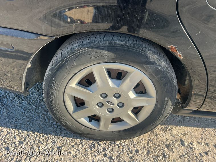 image for item MR9949 2006 Ford Taurus SE