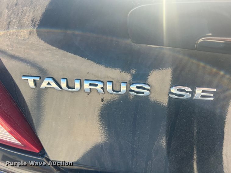 image for item MR9949 2006 Ford Taurus SE