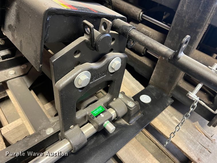 image for item MR9968 Curt E16  fifth wheel hitch