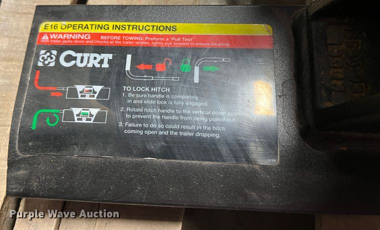 image for item MR9968 Curt E16  fifth wheel hitch