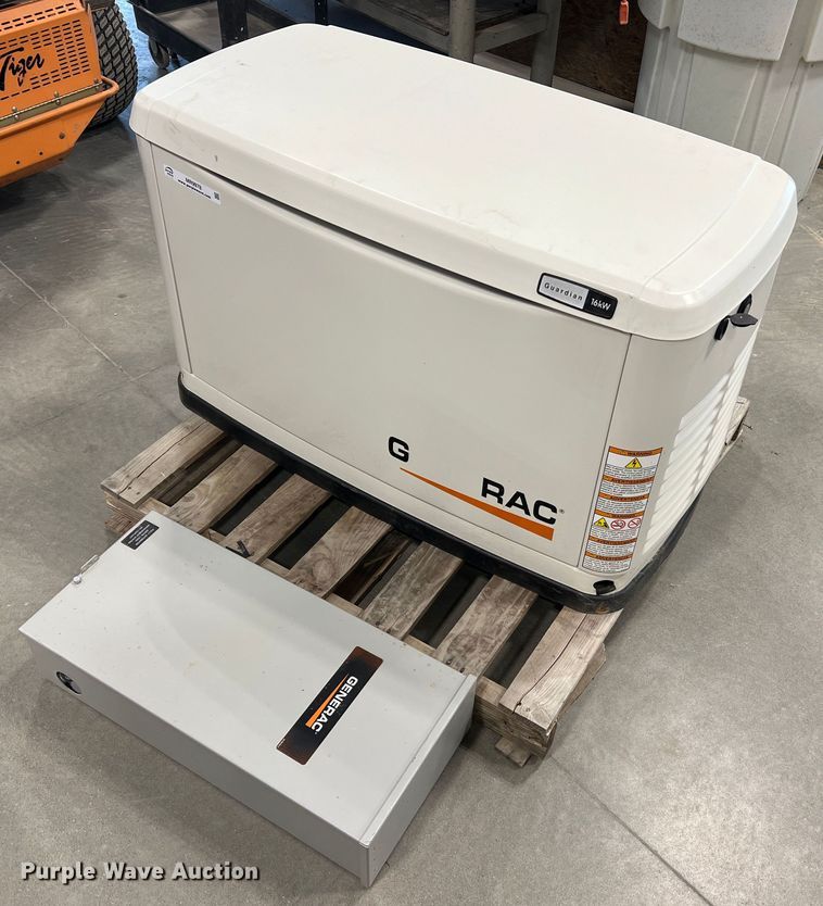 Generac Guardian G0070370 generator in Columbia, MO | Item MR9978 sold ...