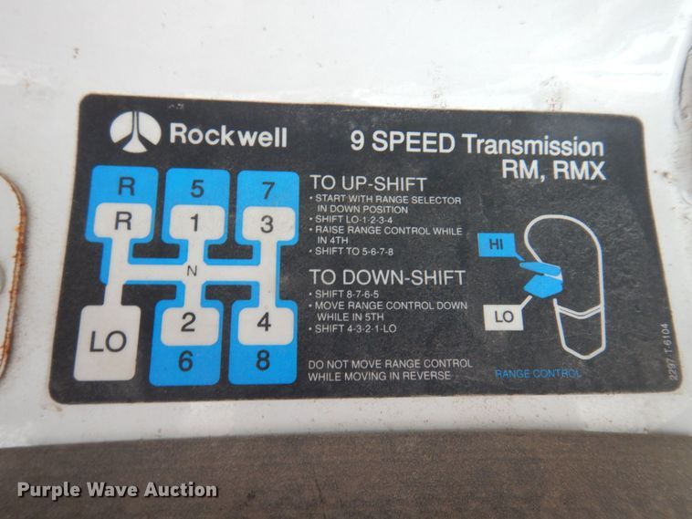 image for item MW9304 1995 White GMC WG  fertilizer delivery truck