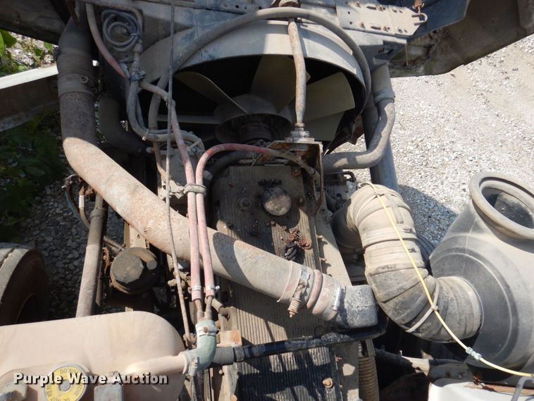 image for item MW9304 1995 White GMC WG  fertilizer delivery truck