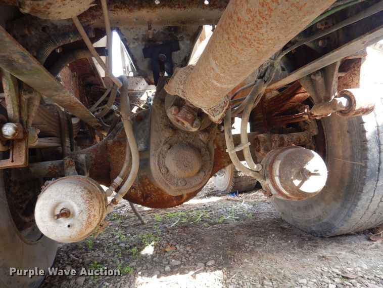 image for item MW9304 1995 White GMC WG  fertilizer delivery truck