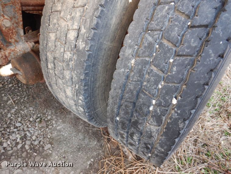 image for item MW9304 1995 White GMC WG  fertilizer delivery truck