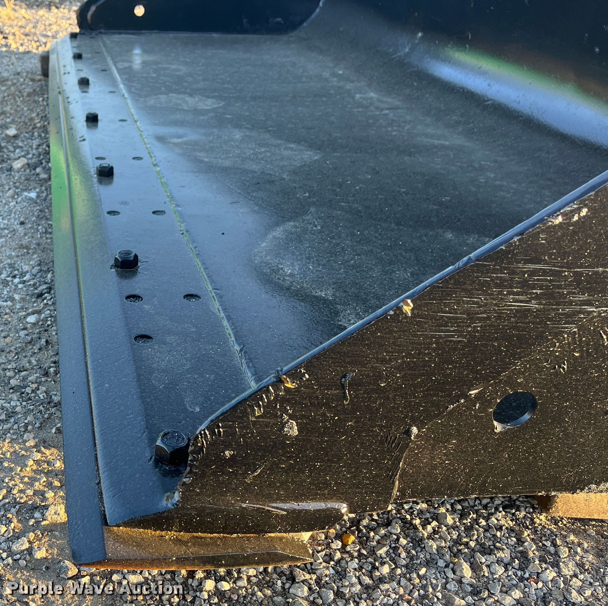 Caterpillar skid steer bucket in Saint Joseph, MO Item DR7284 sold