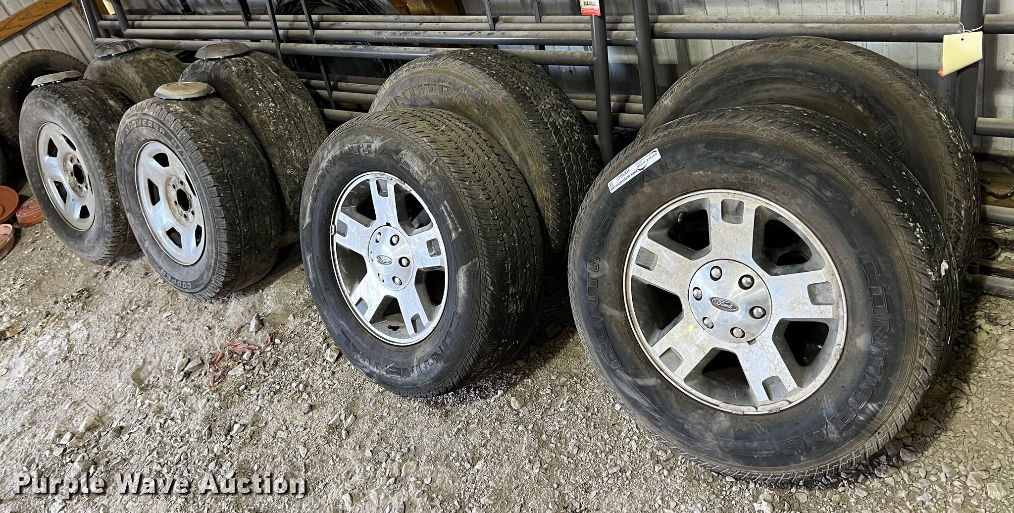 (12) wheels and tires in Mulberry, KS Item HX9944 sold Purple Wave