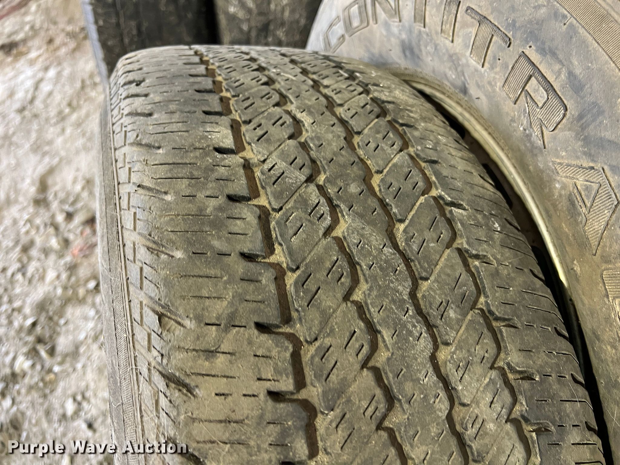 (12) wheels and tires in Mulberry, KS Item HX9944 sold Purple Wave
