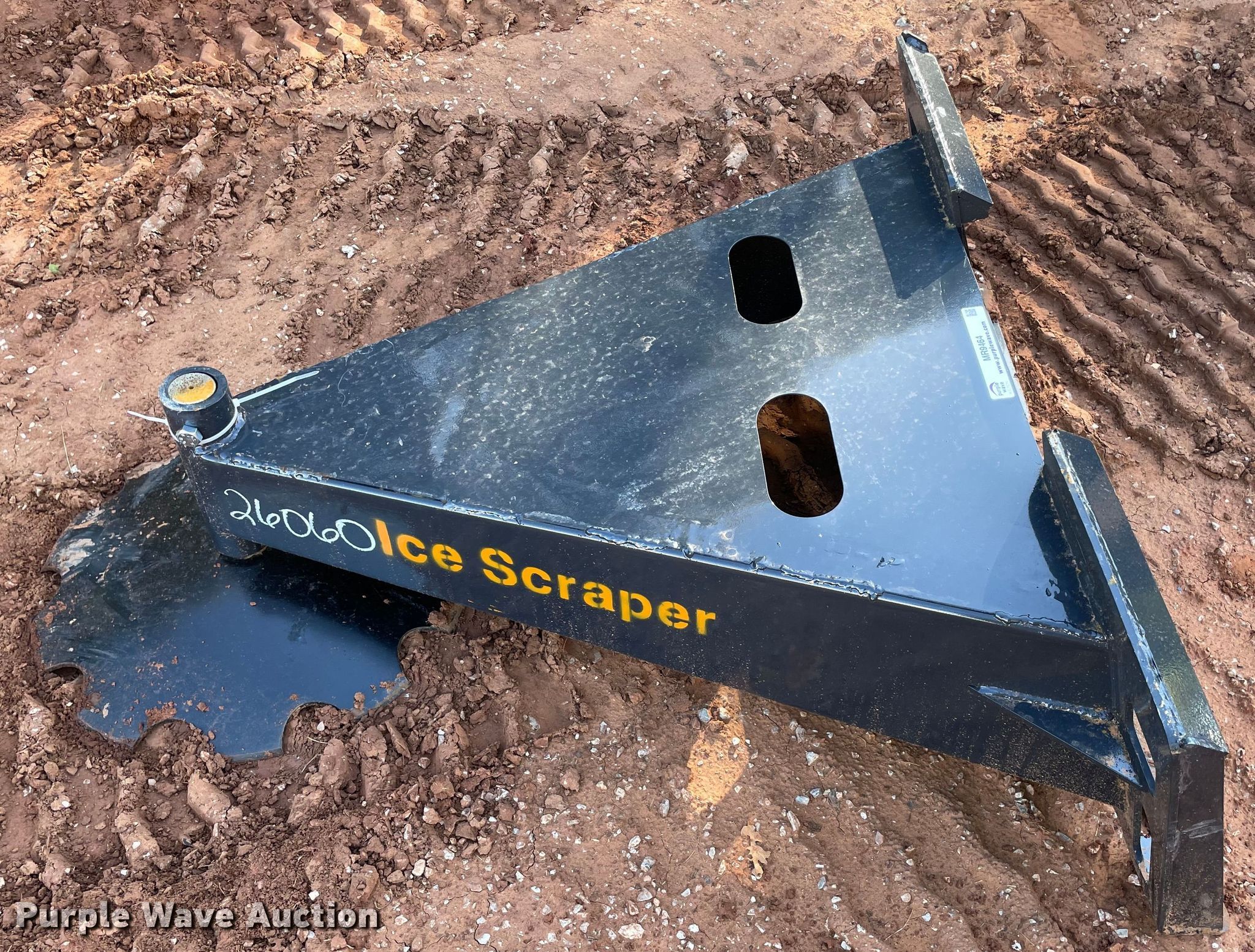 LandHonor skid steer ice scraper in Tecumseh, OK Item MR9464 sold