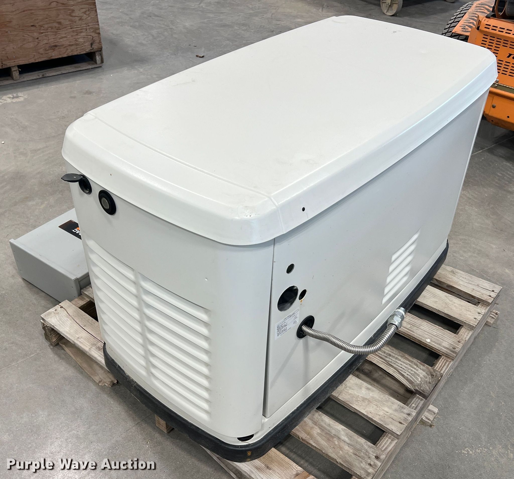 Generac Guardian G0070370 generator in Columbia, MO | Item MR9978 sold ...
