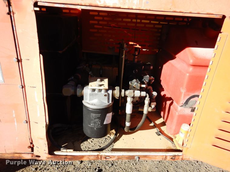 image for item DF8173 1997 JLG 33RTS  scissor lift