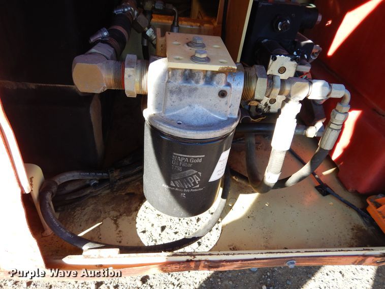 image for item DF8173 1997 JLG 33RTS  scissor lift