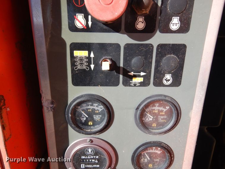 image for item DF8173 1997 JLG 33RTS  scissor lift