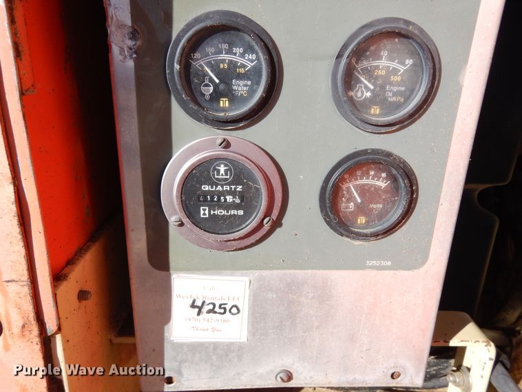 image for item DF8173 1997 JLG 33RTS  scissor lift