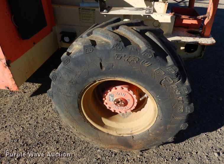 image for item DF8173 1997 JLG 33RTS  scissor lift